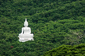 buddha-statuen-auf-die-berge.jpg?b=1&s=170x170&k=20&c=bCU07MkFAsgrrGuCgD34sue0l_q7MNx8wtvBHXm7pUM=