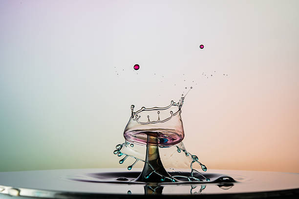 istock Sculpture of Liquid 514503158