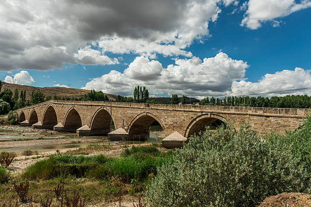 istock Sahruh bridge, Kayseri, Turkey 514515699