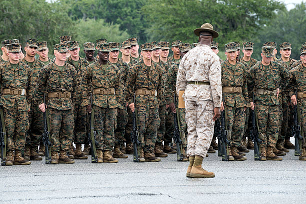 basic training bei insel parris island - armed forces marines us marine corps navy stock-fotos und bilder