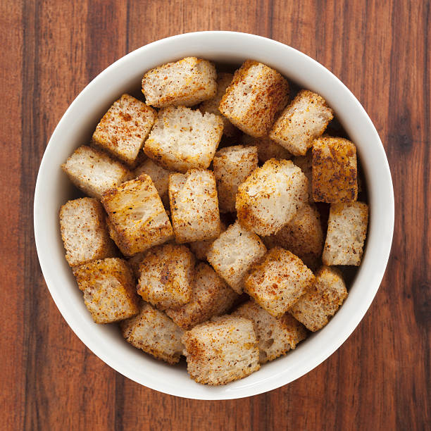 croutons - kruton stok fotoğraflar ve resimler