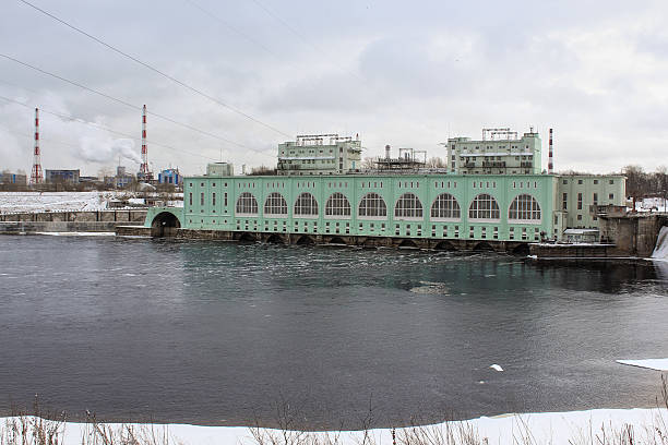 гидроэлектростанция волхов вокзала. - flowing river water dam стоковые фото и изображения