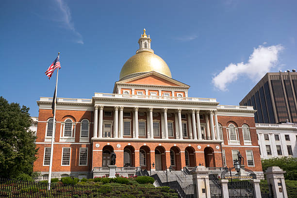 istock Massachusetts State House in Boston, MA 514559601