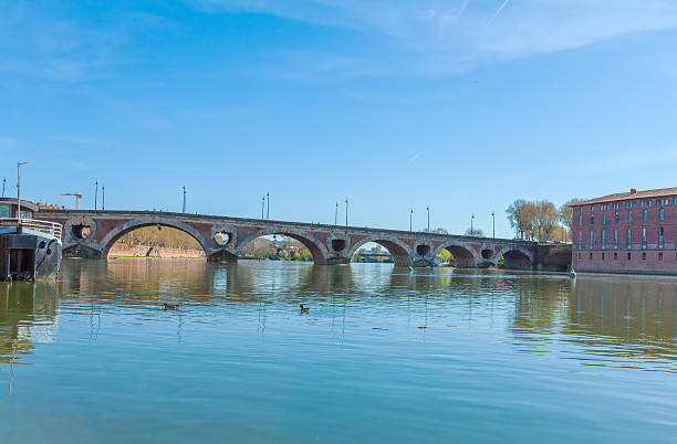 istock Stone Bridge across Garonne, Toulouse 514563724