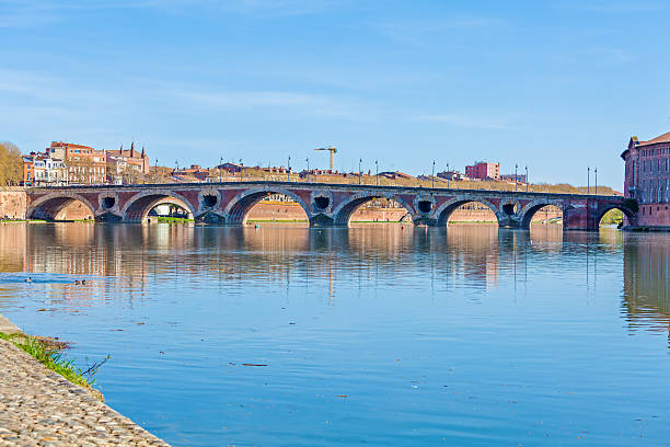 istock Stone Bridge across Garonne, Toulouse 514563814