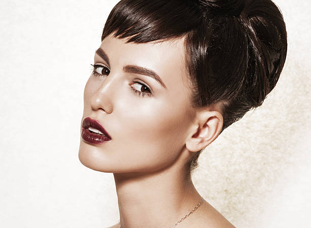 istock Portrait of gorgeous brunette with elegant makeup 514570338