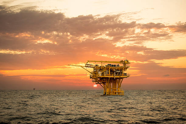 istock Oil and gas platform 514571208
