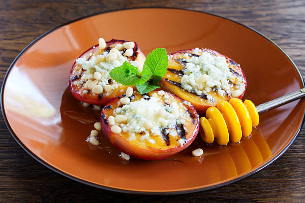istock Grilled peaches with honey and gorgonzola. 514572602