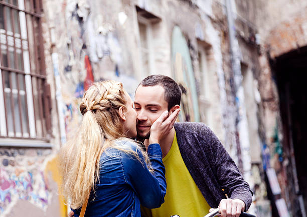 istock Young Couple in Alley 514621542