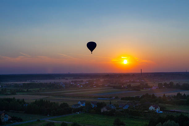 istock Balloon silhouette against the sunset 514634467