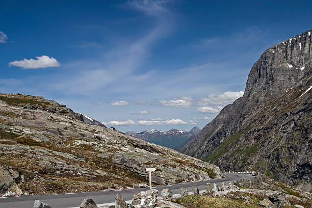 트롤스티겐 road - norway snake mountain road man made 뉴스 사진 이미지