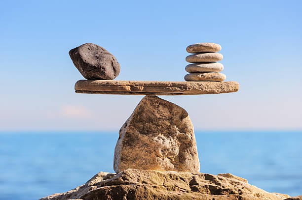 symbole de balance - weight scale photos et images de collection