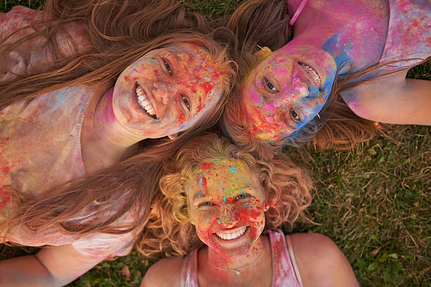 istock Friends make life colorful 514720140