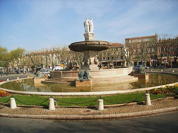 istock Aix en Provence - Fontana della Rotonda 514720572
