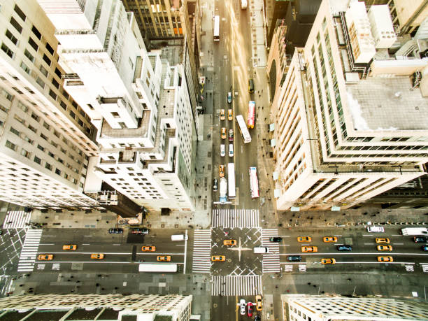 istock Aerial view of fifth avenue 514721460