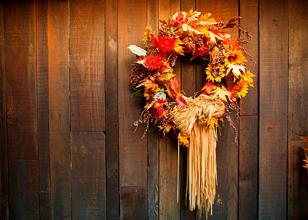 istock Halloween ornaments with flowers for autum 514726513