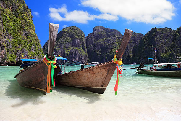 istock Long tail wooden boats 514727689