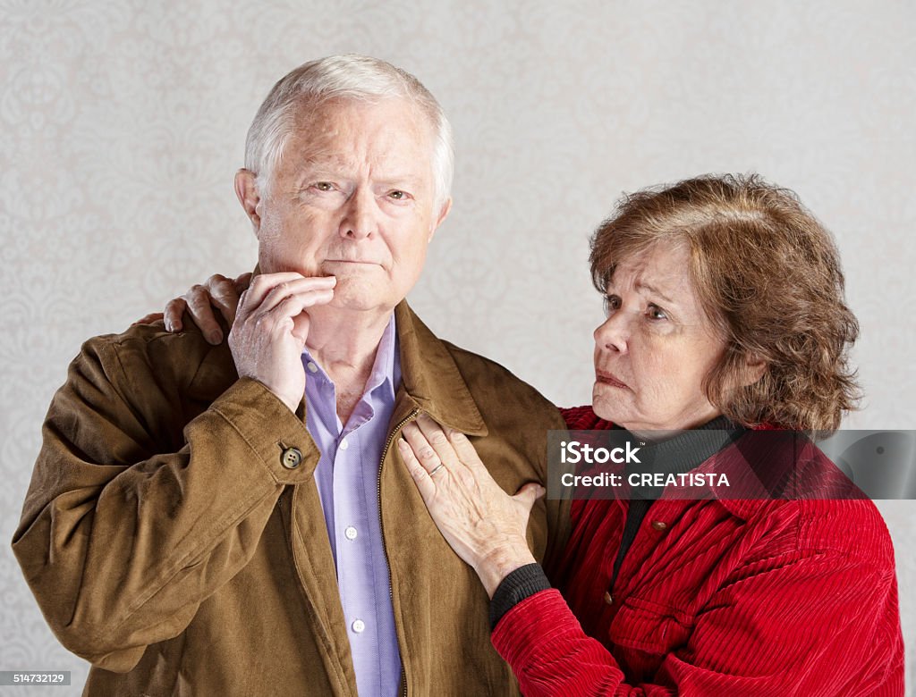 Preocupado pareja de edad avanzada - Foto de stock de Adulto libre de derechos