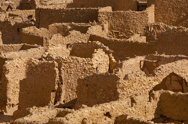 die ruinen des antiken afrikanischen berber city-festung, ägypten - maze old obsolete ancient stock-fotos und bilder