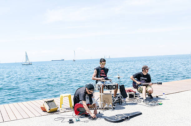 muzyka pasma. - surf scene zdjęcia i obrazy z banku zdjęć