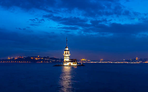 istock Istanbul Girl Tower 514769534