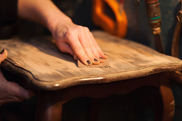 muebles de restauración - muebles fotografías e imágenes de stock