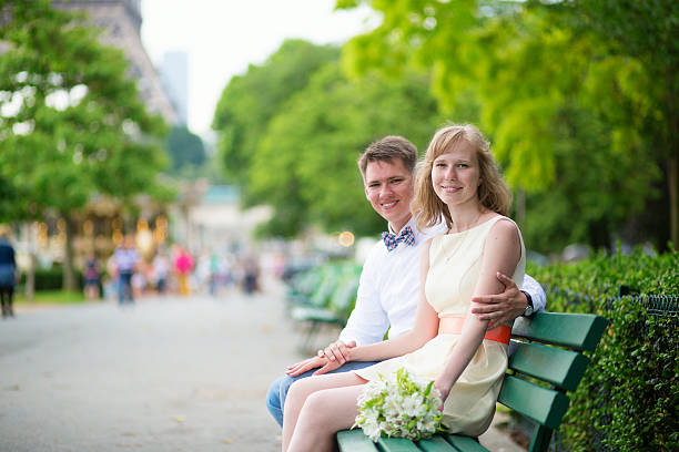 istock Just married couple in Paris 514777739