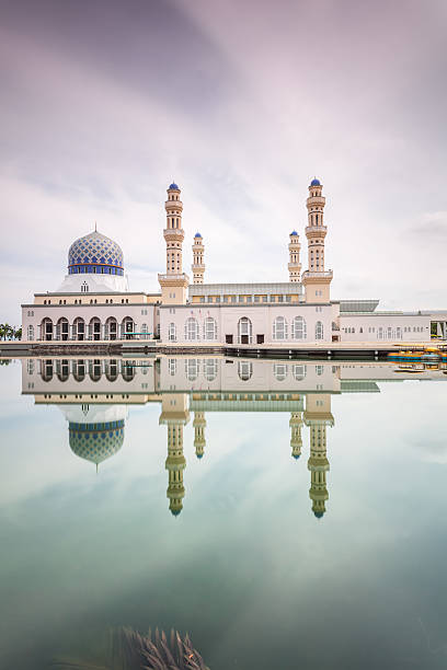 istock Masjid Bandaraya Kota Kinabalu 514799031