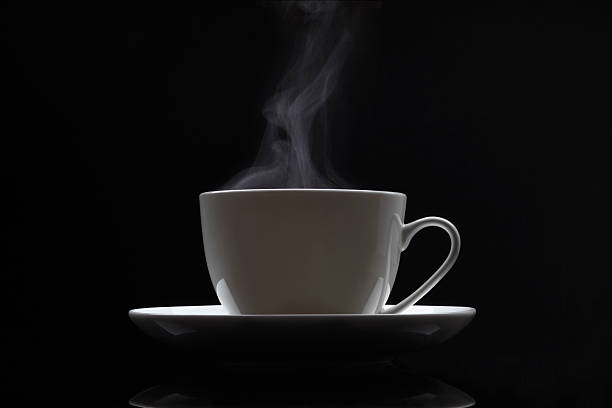taza de café negro - steam coffee cup black coffee non alcoholic beverage fotografías e imágenes de stock