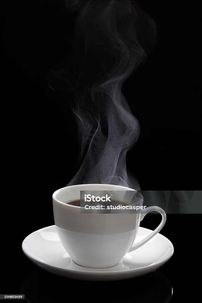 ブラックコーヒーのカップ - 蒸気のロイヤリティフリーストックフォト