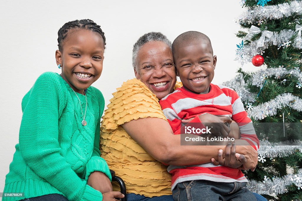 Oma mit Enkel zu Weihnachten - Lizenzfrei Weihnachten Stock-Foto