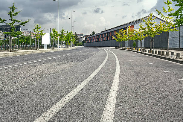 istock Low angle road in the countryside 514881653