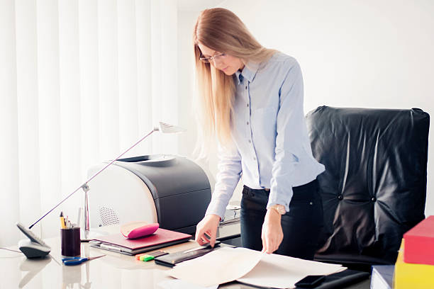 istock Business girl at the office 514911043