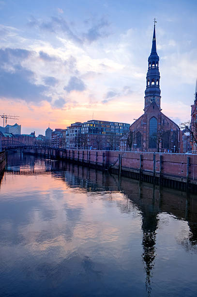 istock Church in Hamburg after sunset 514915342
