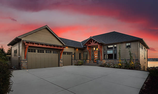 istock Beautiful Home Exterior at Night 514933188