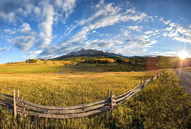 istock Colorado Mountain Ranch in Autumn 514933609