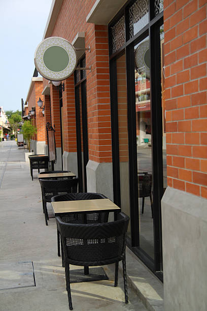 istock table in frount of coffee shop 514933675