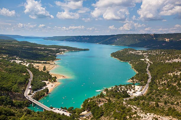 st круа озеро les ущелья du вердон прованс, франция - france verdon river scenics bridge стоковые фото и изображения