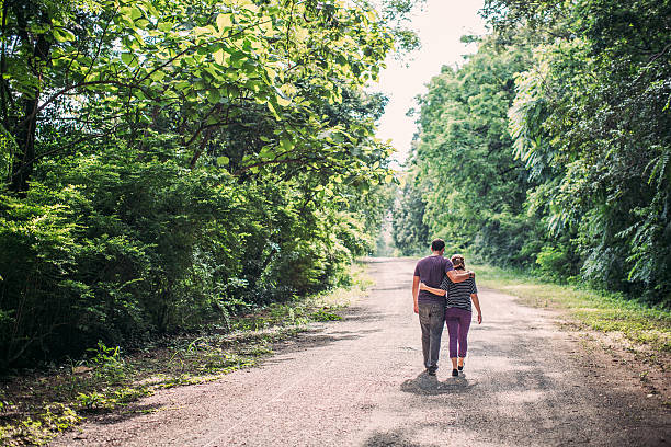 istock Couple kiss in love 514963177
