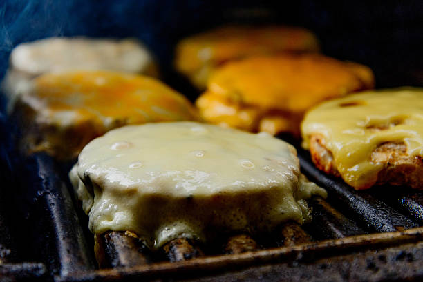 istock cheeseburgers on the grill 514963537
