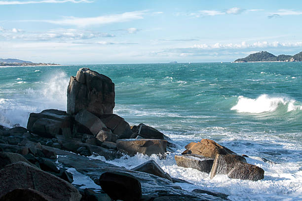 istock power of the waves 514964517