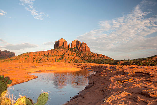 scenic sedona, arizona - sedona arizona tourist resort vortex foto e immagini stock