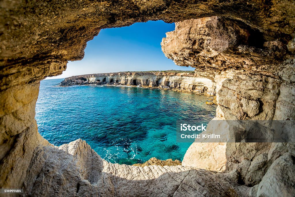 Cuevas al mar, cerca de Ayia Napa, Chipre - Foto de stock de República de Chipre libre de derechos