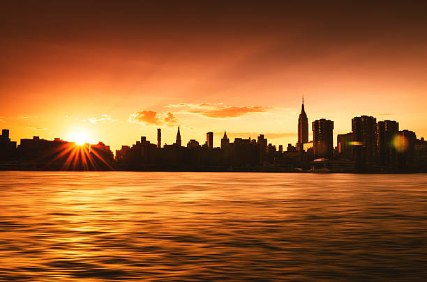 istock Manhattan skyline with Empire building 515005324