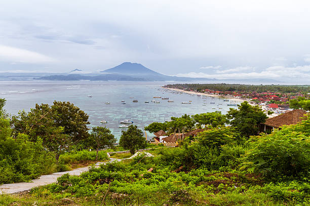 lembongan große panorama - seaweed nusa lembongan seaweed farming water stock-fotos und bilder