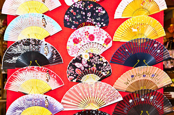 japoński tradycyjnych gion fanów w kioto, japonia. - geisha kabuki japan japanese culture zdjęcia i obrazy z banku zdjęć