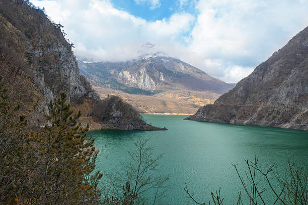 istock Mountain lake in autumn 515077916