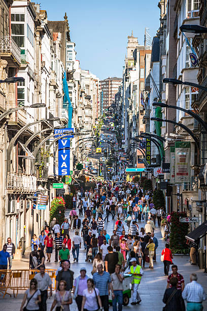 istock Shopping street crowd. Vigo, Spain. 515148926