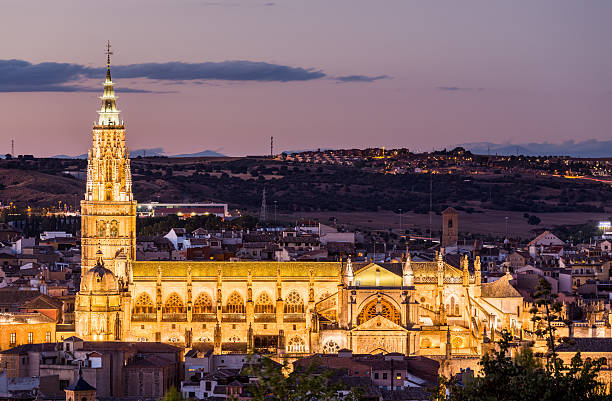 istock Evening view of Toledo cathedral in Spain 515156616