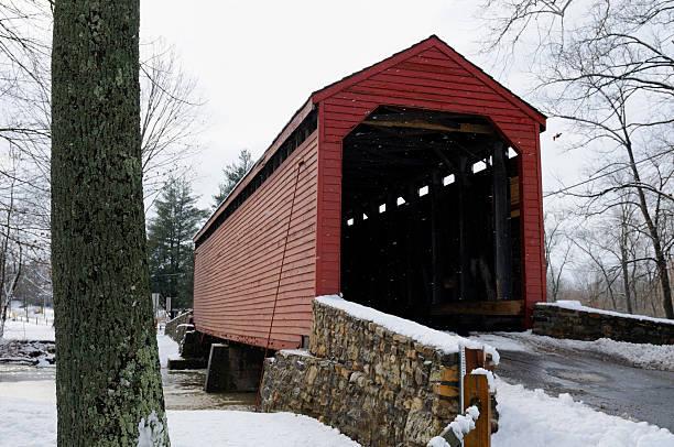 istock Covered Bridge - Loys Station 515167043